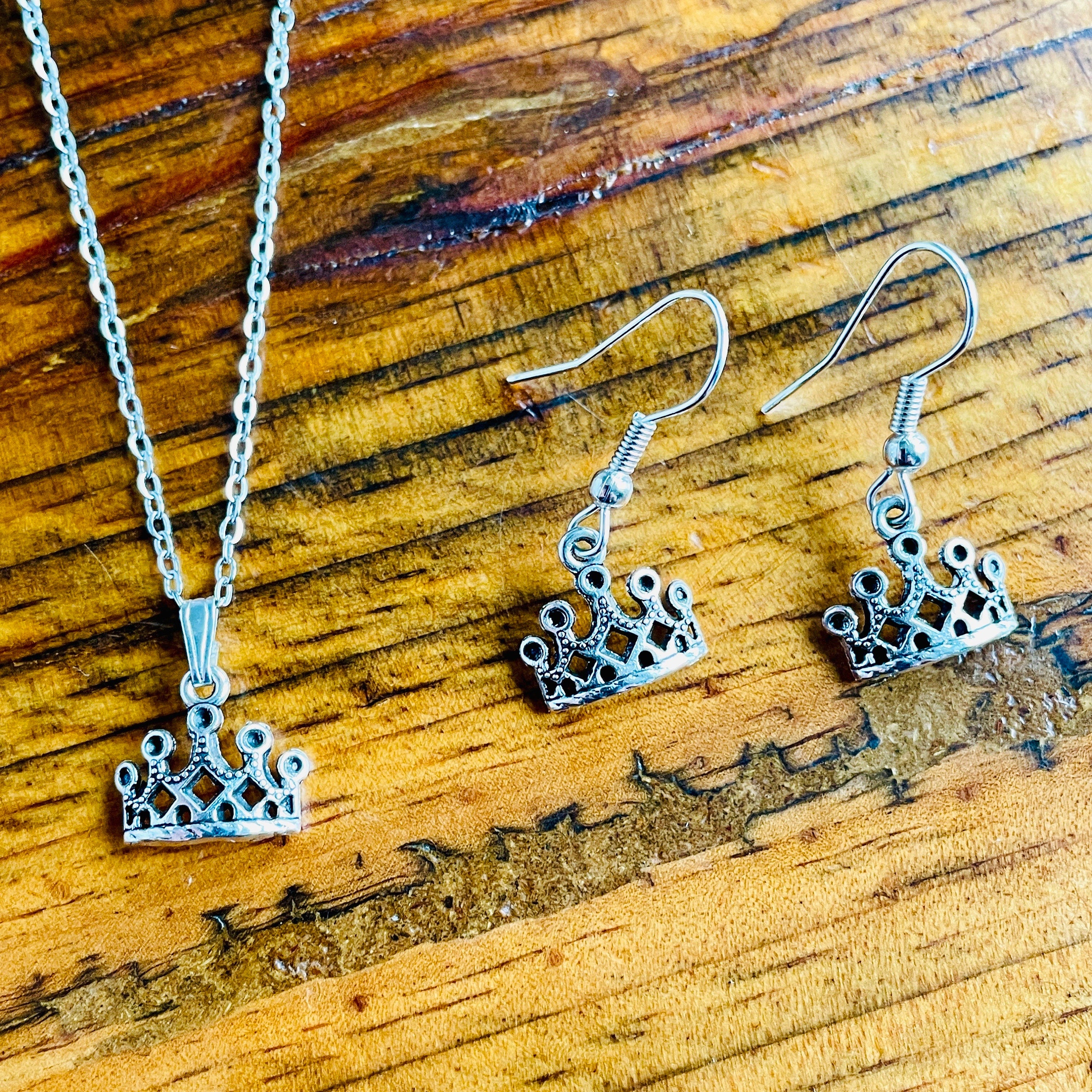 Crown charm pendant on sale